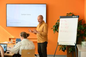 Bioveta își Extinde Sprijinul pentru Cabinetele Veterinare! Nouă Colaborare cu un Expert în Comunicare și Management